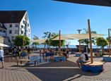 Die Sonnensegel und eine Nebeldusche sorgen für Abkühlung am Antoniusplatz und Adenauerplatz.