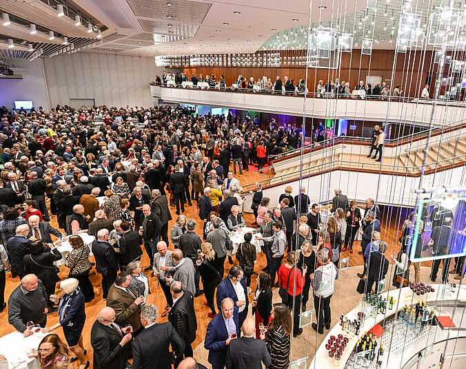 Publikum bei einem Jahresempfang im Graf-Zeppelin-Haus